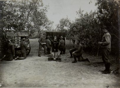 F.Hb.Batterie 2-3 in Stellung südlich des Wygodawaldes. (BildID 15447516)