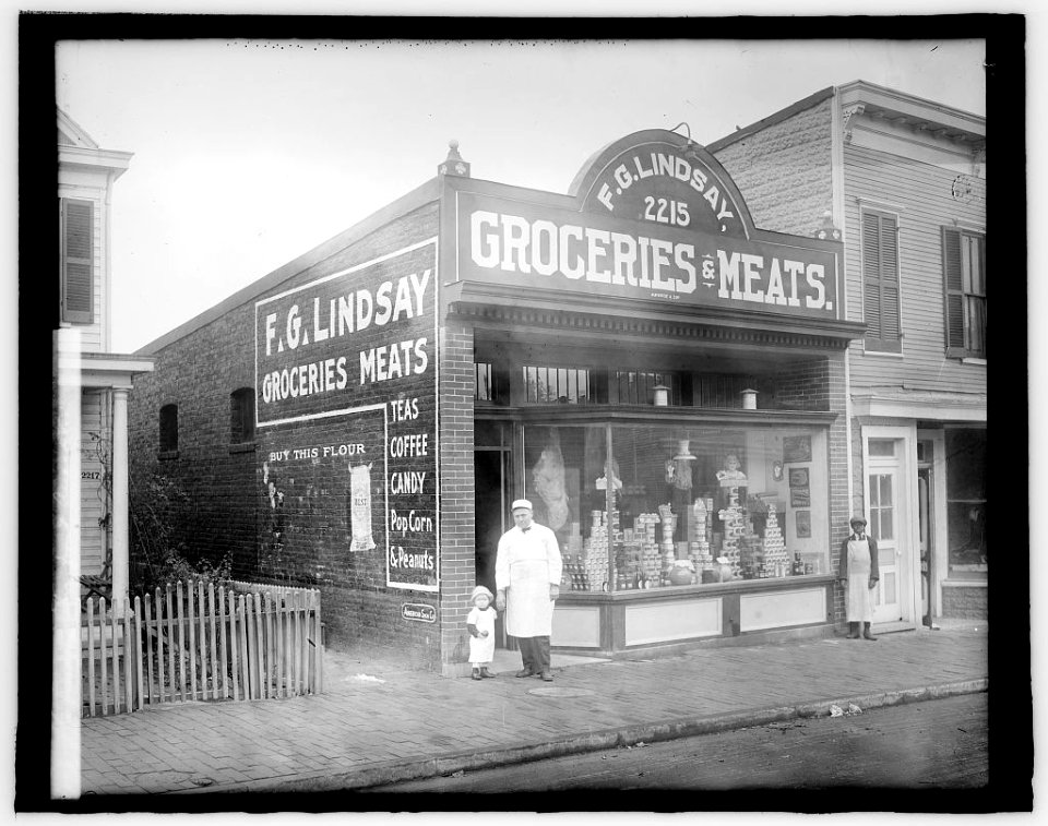 F.G. Lindsay store front, Anacostia, (Washington, D.C.) LCCN2016825921