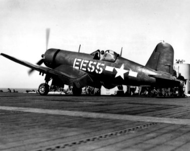 F4U-1D of VMF-512 on USS Gilbert Islands (CVE-107) in 1945