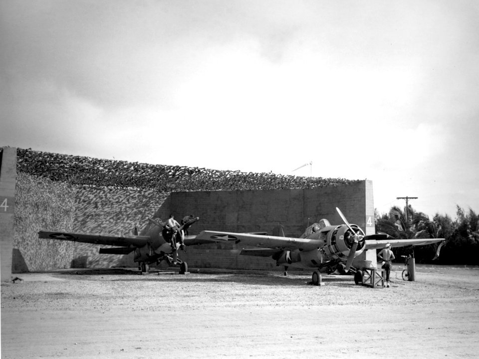 F4F-4 Wildcats of VF-3 at Kaneohe in May 1942