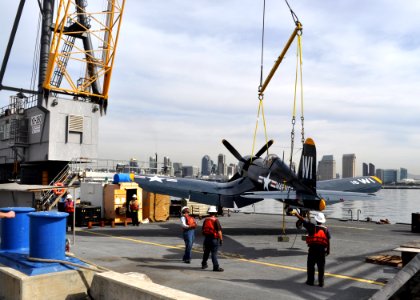 F4U-4 Corsair 091111-N-VN372-002