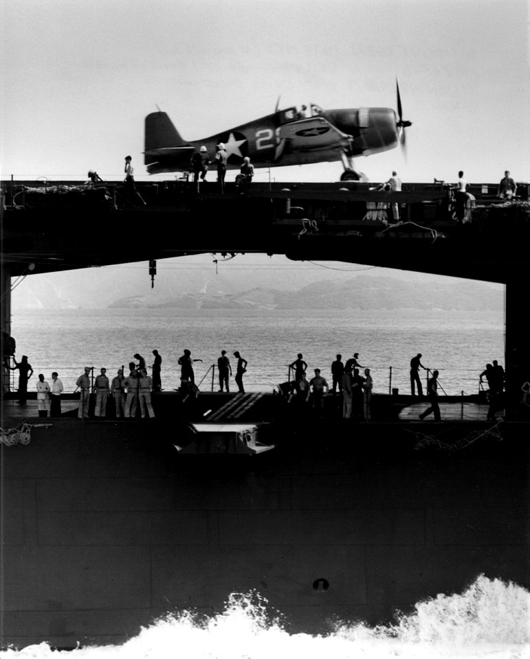 F6F-3 VF-1 on USS Yorktown (CV-10) 1943