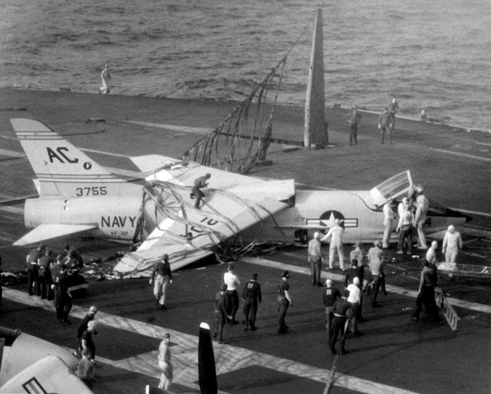 F8U-1 barrier crash USS Saratoga (CVA-60) 1958