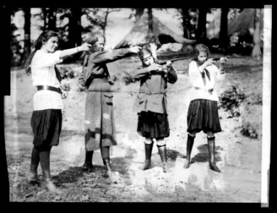 Girl Scouts LCCN2016823415