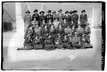 Girl Scouts LCCN2014719352