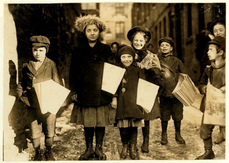Girls coming through the alley. The smallest girl has been selling for 2 years. Hartford, Conn. LOC cph.3b44831