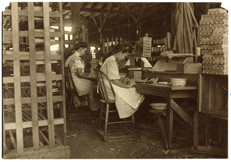Girls working in Tampa, Fla., Box Factory. I saw 10 small boys and girls. Has had reputation for employment of youngsters but work is slack now. Jan. 28, 1909. LOC cph.3a32048