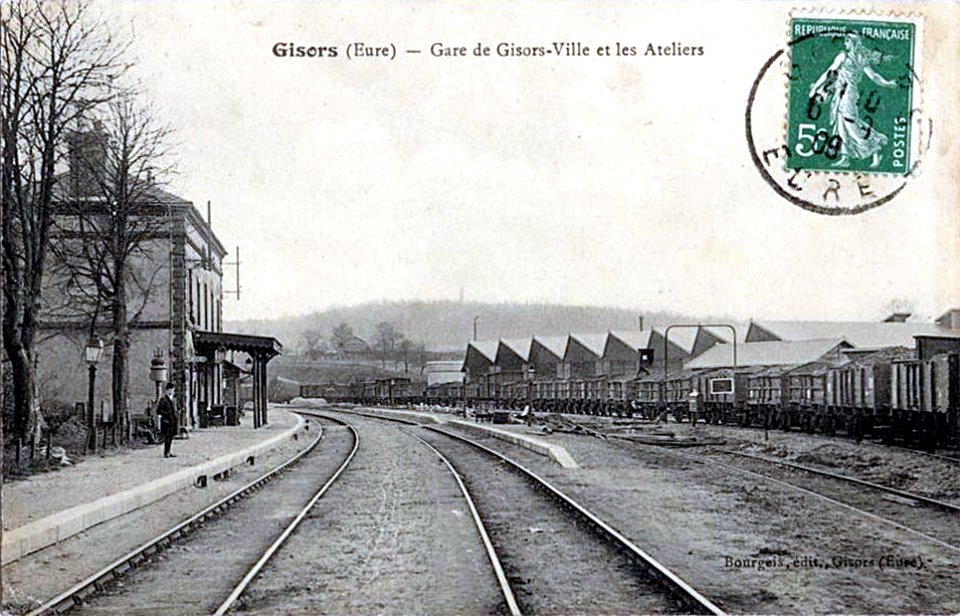 Gisors - Gare de Gisors-Ville et les ateliers