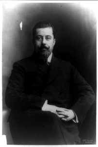 Giulio Gatti-Casazzo, three-quarter length portrait, seated, facing front LCCN93511637