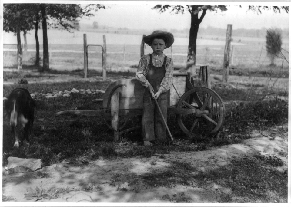 Glascock boy LCCN2001706366