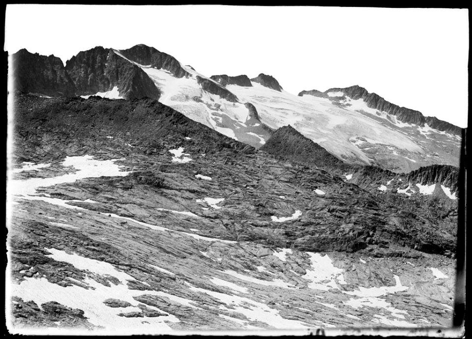 Glacera i vessant de l'Aneto des del collado d'Alfred