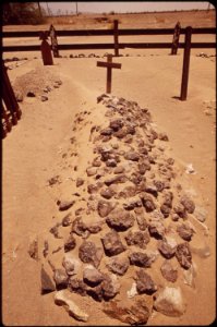 Glamis-cemetery-a-desert-graveyard-in-the-imperial-valley-dates-back-to-1878-and-has-been-declared-an-historical-landmark-may-1972 7006598622 o