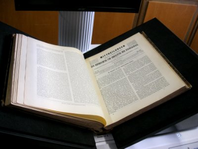 Glamprojekt - Bookscanning - BDA Hofburg Vienna 01