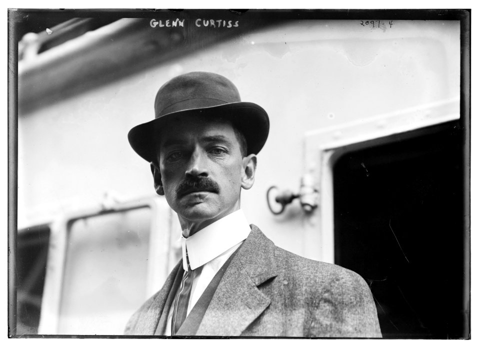 Glenn Curtiss LCCN2014688685