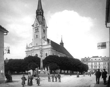 Gleisdorf - Platz vor der Stadtpfarrkirche mit Mariensäule Obj. ID 56643 - 1898