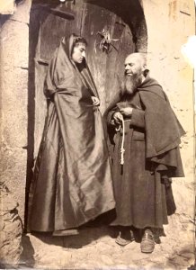 Gloeden, Wilhelm von (1856-1931) - n. 0019 (Archivio Crupi) - Donna e confessore - da - Sicilia mitica Arcadia - p. 73