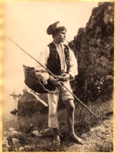 Gloeden, Wilhelm von (1856-1931) - n. 0067 - Pescatore - Beautés siciliennes, p. 95 photo