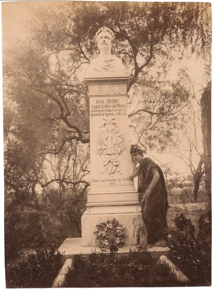 Gloeden, Wilhelm von (1856-1931) - n. 0090 - Tomba di August von Platen a Siracusa