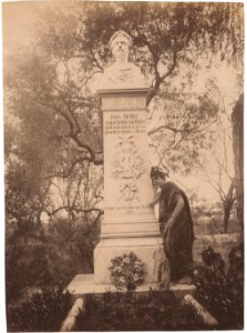 Gloeden, Wilhelm von (1856-1931) - n. 0090 - Tomba di August von Platen a Siracusa
