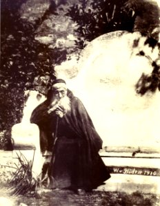 Gloeden, Wilhelm von (1856-1931) - n. 0173 - Frate, datato 1910