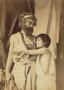 Gloeden, Wilhelm von (1856-1931) - n. 0033 B - Beauté siciliennes, p. 102 - Timbro W. von Gloeden Napoli (2)