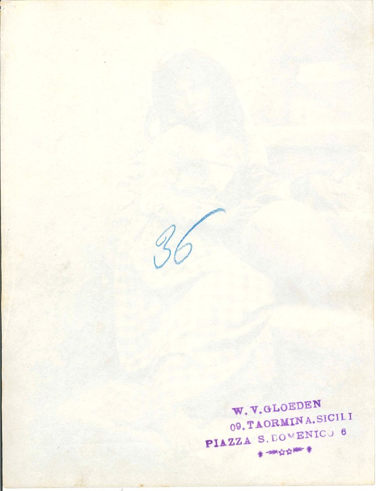 Gloeden, Wilhelm von (1856-1931) - n. 0036 verso. cm 22x16,8. Aste Cambi