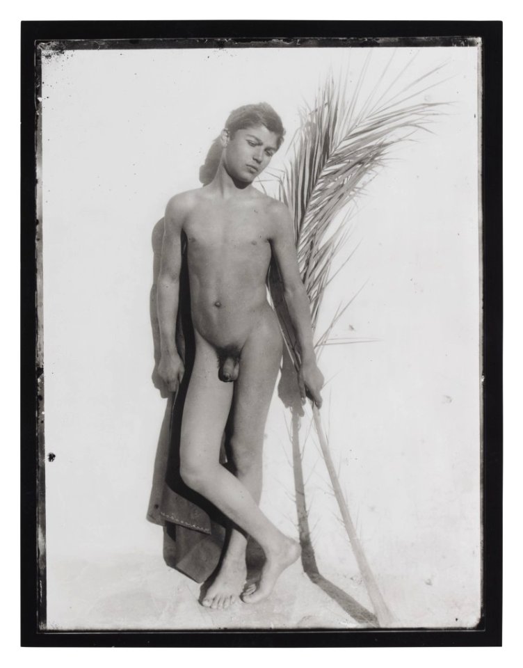 Gloeden, Wilhelm von (1856-1931) - n. 0143 - da - Auch ich in Arkadien, p. 166