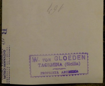 Gloeden, Wilhelm von (1856-1931) - n. 0167 B - ex Texbraun Collection, Galerie David Guiraud, Paris - verso - Con timbro di Crupi