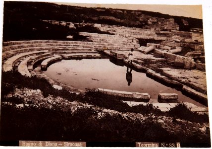Gloeden, Wilhelm von (1856-1931) - n. 0083 B recto - Bagno di Diana - Siracusa