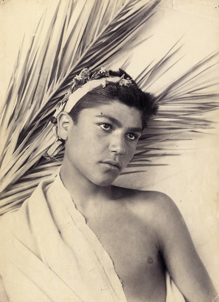 Gloeden, Wilhelm von (1856-1931) - n. 0191, cm 18x24 - Galerie Bassenge