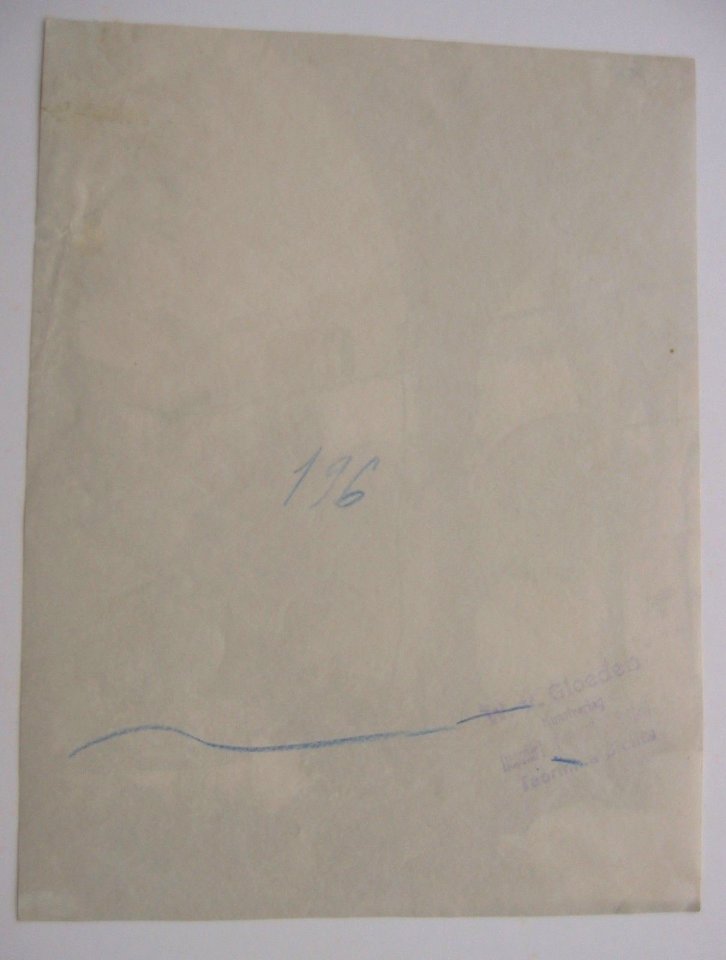Gloeden, Wilhelm von (1856-1931) - n. 0196 verso - Cortile pensione Caterina, by Giovanni Crupi - cm 15x20