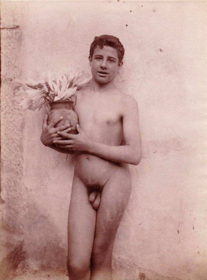 Gloeden, Wilhelm von (1856-1931) - n. 0704 - 06 11 1905 - ex Texbraun Collection, Galerie David Guiraud, Paris - recto