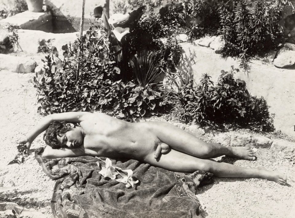 Gloeden, Wilhelm von (1856-1931) - n. 0358 - da - Auch ich in Arkadien, p. 167