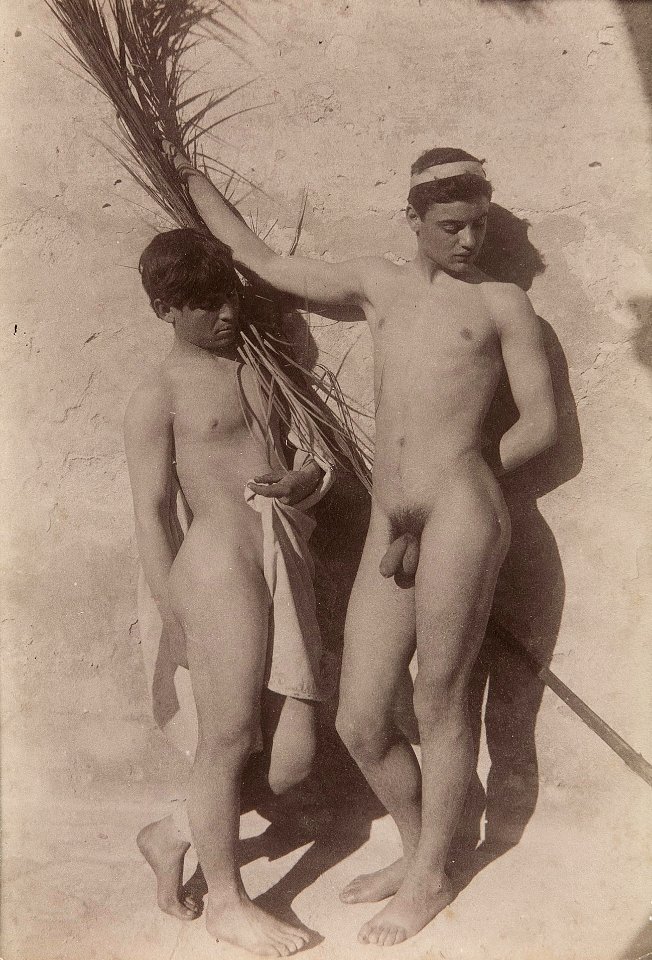 Gloeden, Wilhelm von (1856-1931) - n. 0442 - Beautés siciliennes, p. 74