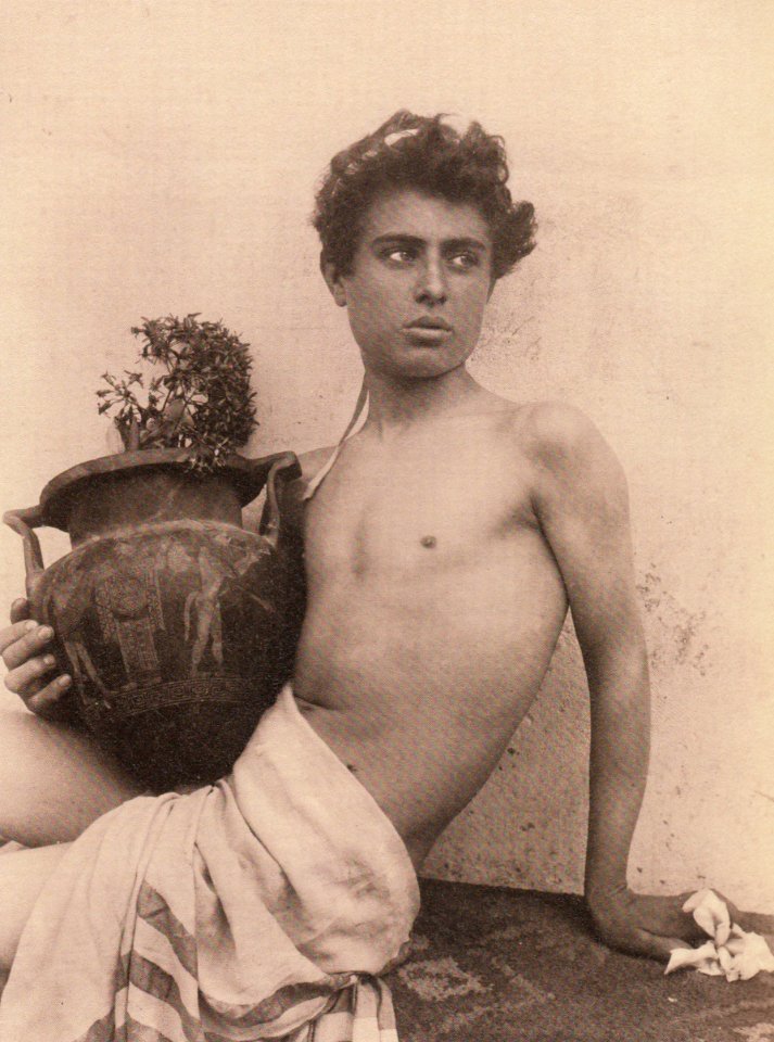 Gloeden, Wilhelm von (1856-1931) - n. 0891 - da - Et in Arcadia p. 92