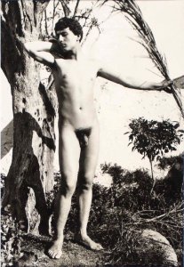 Gloeden, Wilhelm von (1856-1931) - n. 0541 - da - The boys of Taormina, p. 26 e Auch ich in Arkadien, p. 124, cm 17,4 x 23,4