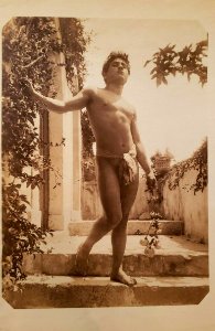 Gloeden, Wilhelm von (1856-1931) - n. 0762 - Indolenza meridionale (sic) - Janssen p.11