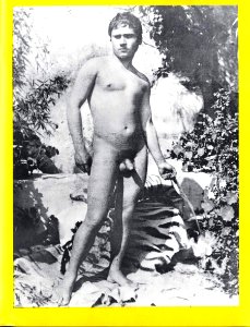 Gloeden, Wilhelm von (1856-1931) - n. 0675 - da - The boys of Taormina, p. 13, e Auch ich in Arkadien, p. 159. Cm 17,1 x 23