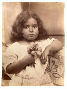 Gloeden, Wilhelm von (1856-1931) - n. 0870 - Carlotta - 1890 ca. - Mussa, Italo - Wilhelm von Gloeden, ed. Malambri, 1980 p....
