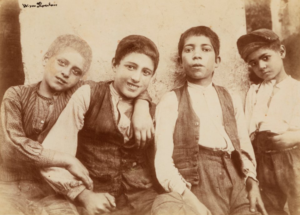 Gloeden, Wilhelm von (1856-1931) - n. 1593 - Dal sito del National Geographic