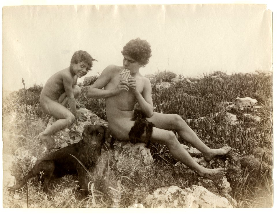 Gloeden, Wilhelm von (1856-1931) - n. 1389 - Deponirt 1 Aug 1900 - Münchner-Stadtmuseum - Caputo, p. 36