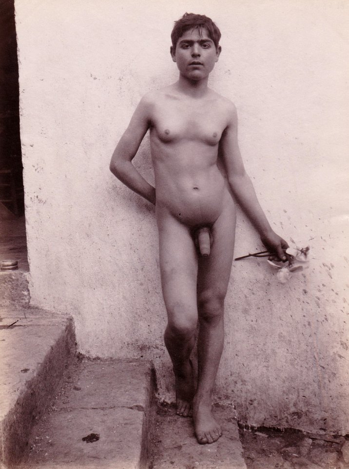 Gloeden, Wilhelm von (1856-1931) - n. 1245 recto - Printed on May 1905 - Ex Texbraun Collection, Galerie David Guiraud, Paris