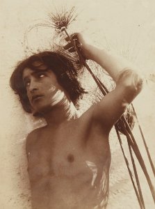 Gloeden, Wilhelm von (1856-1931) - n. 1595 recto - Ragazzo con papiro - cm 22 x 16,2 - Christie's