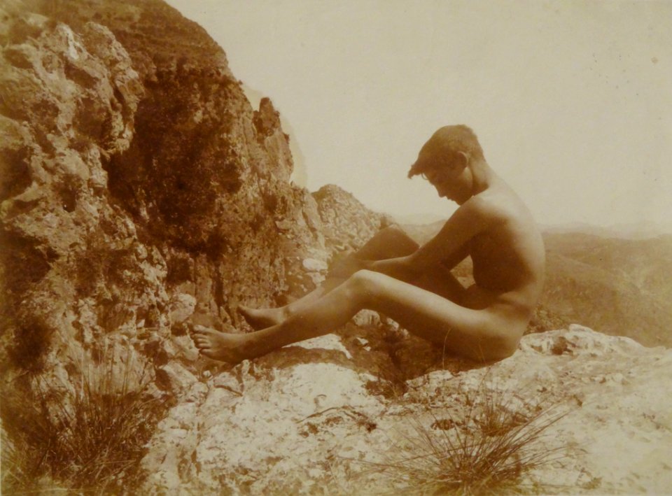Gloeden, Wilhelm von (1856-1931) - n. 1921 recto - 31-08-1925 - ex Texbraun Collection, Galerie David Guiraud, Paris - Et in Arcadia, p. 60