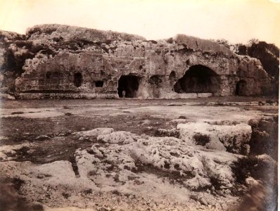 Gloeden, Wilhelm von (1856-1931) - n. 1575 recto - Siracusa - Via delle Tombe - Millea brothers
