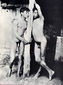 Gloeden, Wilhelm von (1856-1931) - n. 2738 - da - The boys of Taormina, p. 44 & Auch ich in Arkadien, p. 128