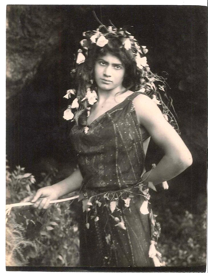 Gloeden, Wilhelm von (1856-1931) - n. 1650 - cm 22x17 - Watermarked