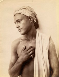 Gloeden, Wilhelm von (1856-1931) - n. 2536 r - Tunisian boy