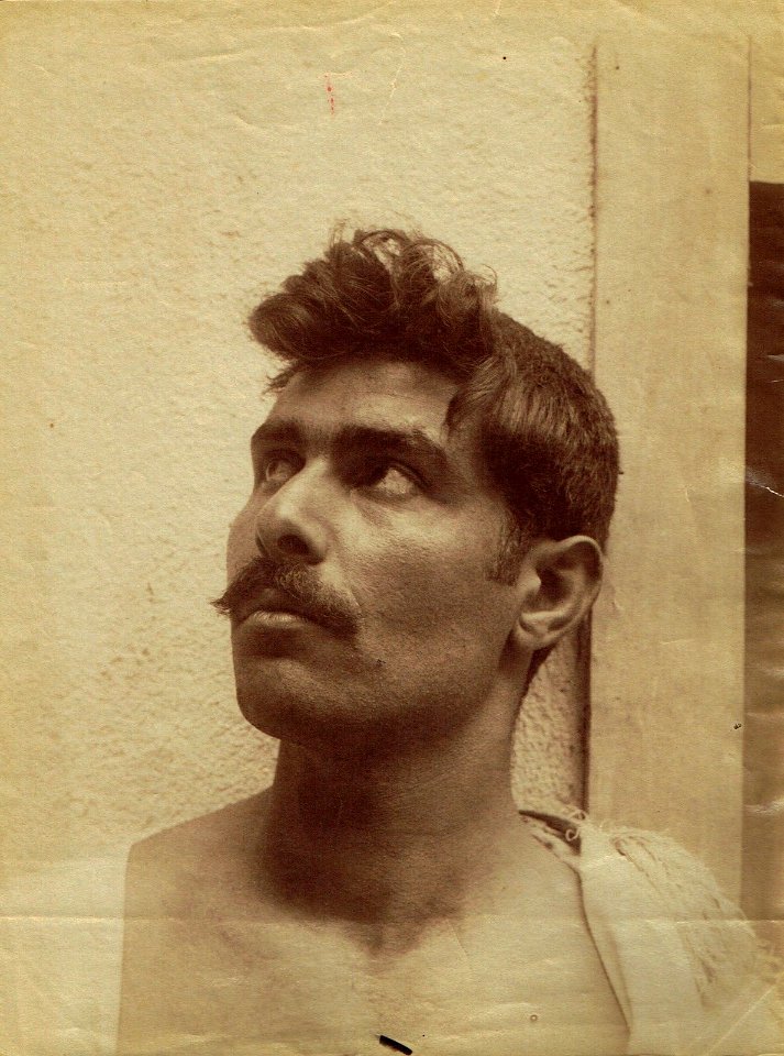 Gloeden, Wilhelm von (1856-1931) - n. 2419 recto - cm 23x17