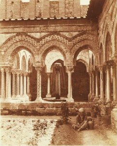 Gloeden, Wilhelm von (1856-1931) - n. 2462 - Palermo, Chiostro di Morreale - da - Paradis sicilien p. 55, datato 1903